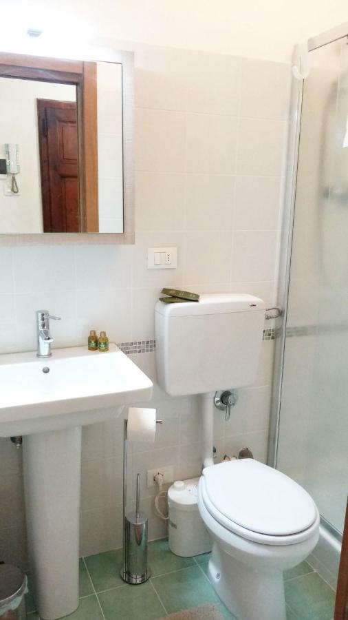 Carducci Flat - In Centro Storico Apartment ปิสโตยา ภายนอก รูปภาพ